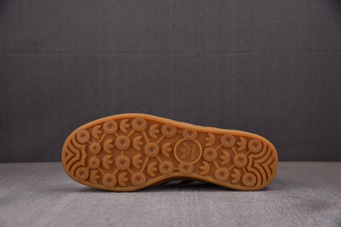 the blue trio x gazelle indoor 