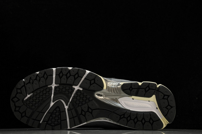 n*ew b*alance copshoe nb-103